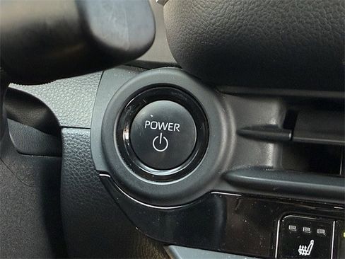 Used 2023 Toyota Crown Limited image 25