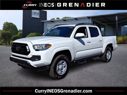 Used 2022 Toyota Tacoma SR image 1