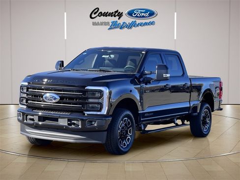 New 2026 Ford F250 Platinum w/ FX4 Off-Road Package image 2