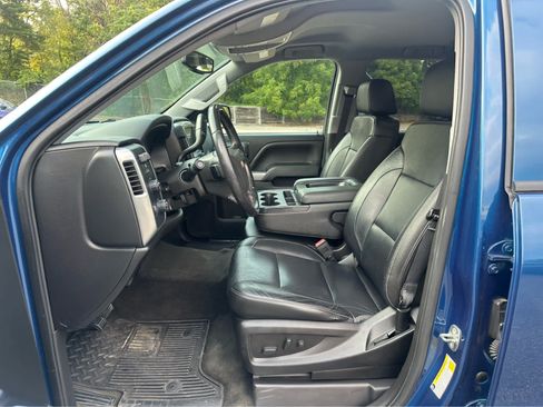 Used 2018 Chevrolet Silverado 1500 LT w/ All Star Edition AWD/4WD image 9