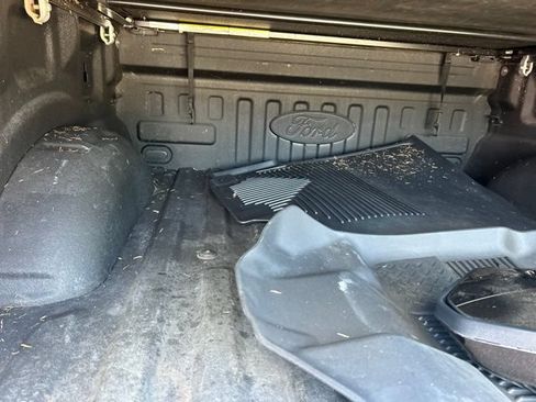 Used 2019 Ford F150 Lariat w/ Equipment Group 502A Luxury AWD/4WD image 15