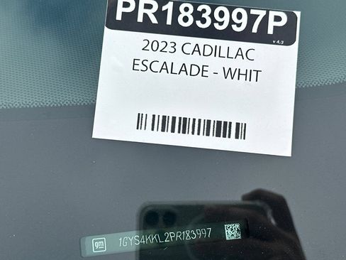 Used 2023 Cadillac Escalade ESV Premium Luxury w/ LPO, Radiant Package AWD/4WD image 2