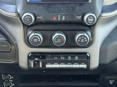 Used 2022 RAM 3500 Tradesman w/ Chrome Appearance Group image 15