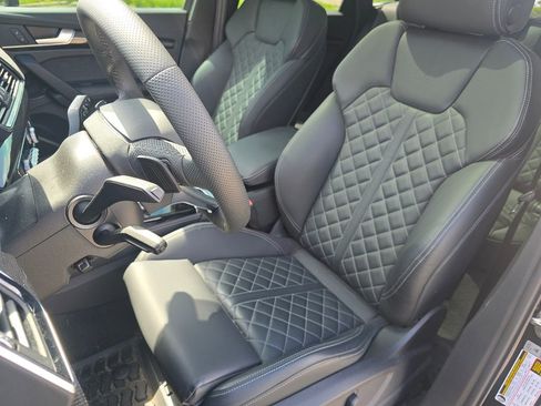 Used 2025 Audi SQ5 Premium Plus w/ Premium Plus Package image 24