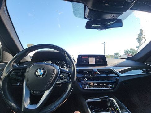Used 2019 BMW 530i xDrive w/ Convenience Package AWD/4WD image 17