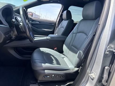 Used 2024 Buick Enclave Premium image 16