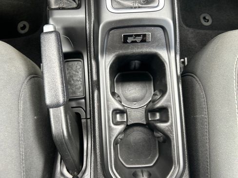 Used 2021 Jeep Wrangler Unlimited Sport image 29