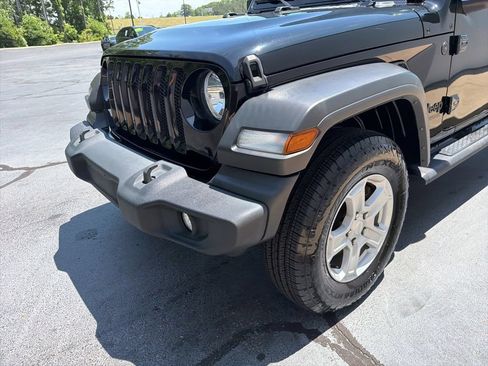 Used 2022 Jeep Wrangler Unlimited Sport AWD/4WD image 14