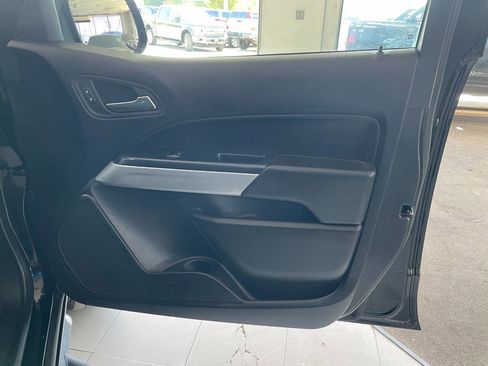 Used 2018 Chevrolet Colorado LT w/ Redline Special Edition image 25