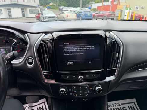 Used 2021 Chevrolet Traverse LT w/ LT Premium Package FWD image 21