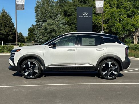 New 2026 Nissan Kicks SR FWD image 7