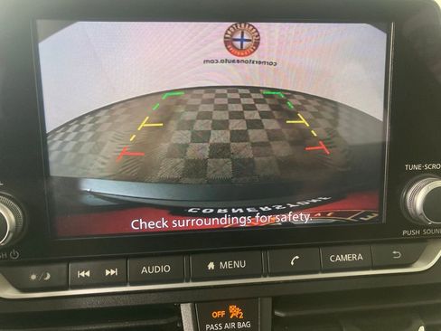 Used 2025 Nissan Altima 2.5 SV FWD image 6