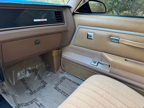 Used 1987 GMC Caballero image 13