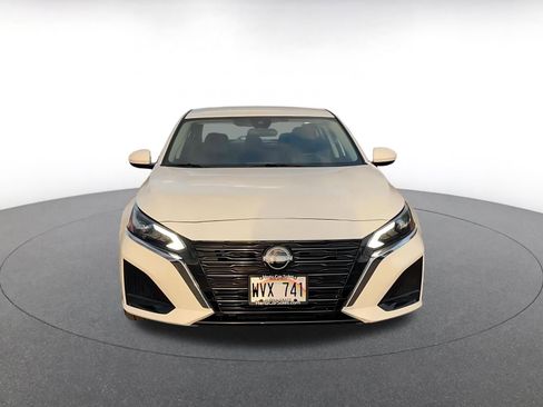 Used 2023 Nissan Altima 2.5 S image 4