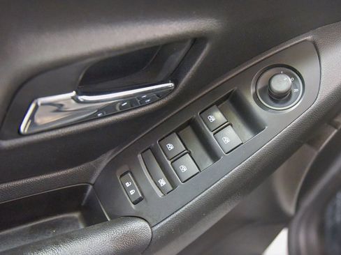 Used 2021 Chevrolet Trax LS image 15