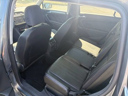 Used 2024 Volkswagen Tiguan SE AWD/4WD image 44