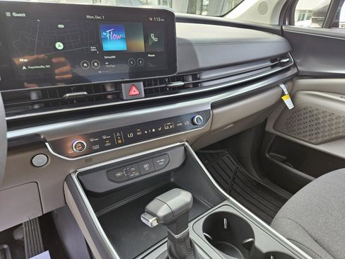 New 2026 Kia Carnival LX image 13