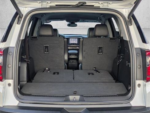 Used 2023 GMC Acadia AT4 w/ Technology Package image 6