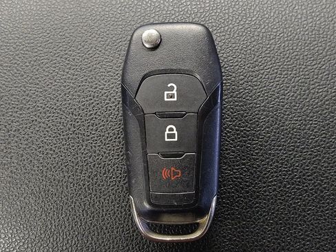 Used 2020 Ford Escape S image 32