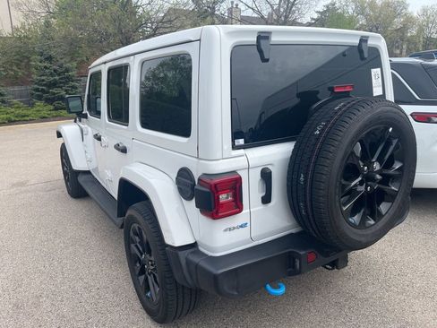 Used 2023 Jeep Wrangler Unlimited Sahara w/ Cold Weather Group AWD/4WD image 4