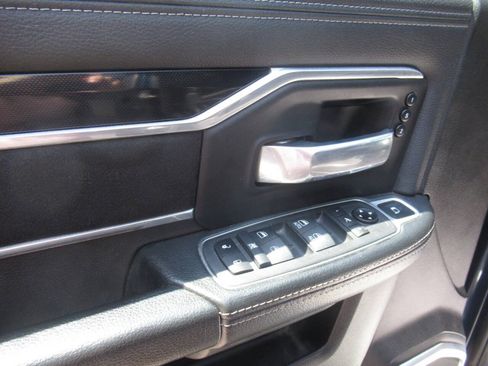 Used 2022 RAM 3500 Laramie AWD/4WD image 20