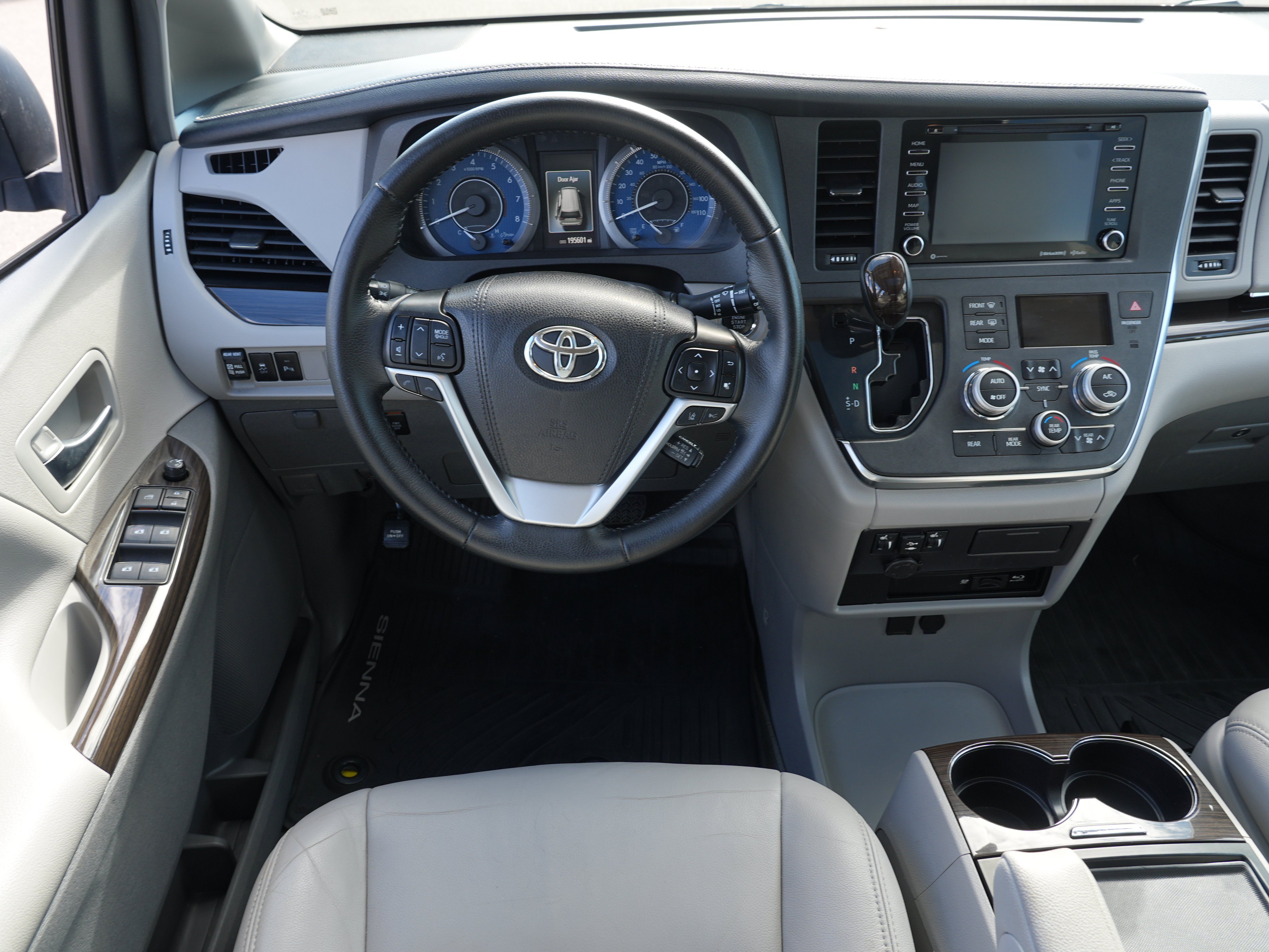 Used 2019 Toyota Sienna XLE Premium w/ Carpet Mat Package AWD/4WD image 18