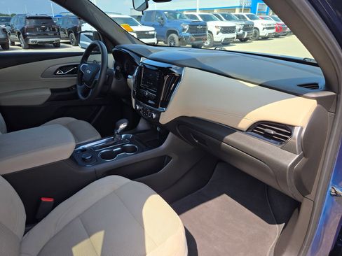 Certified 2023 Chevrolet Traverse LS FWD image 27