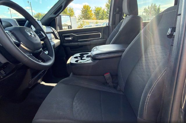 Used 2025 RAM 2500 Big Horn AWD/4WD image 10