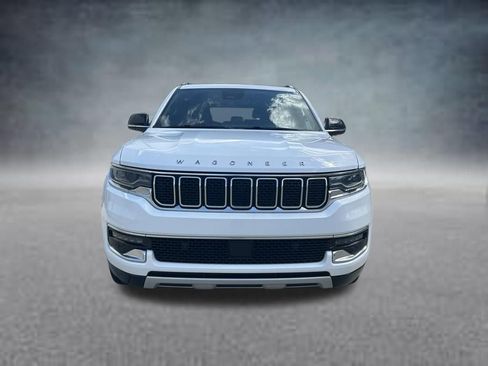 Used 2024 Jeep Wagoneer Series II w/ Flexible Seating Group AWD/4WD image 8