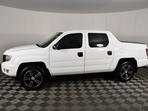 Used 2014 Honda Ridgeline Sport image 9