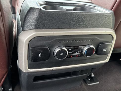 Used 2023 Ford Expedition Limited image 38
