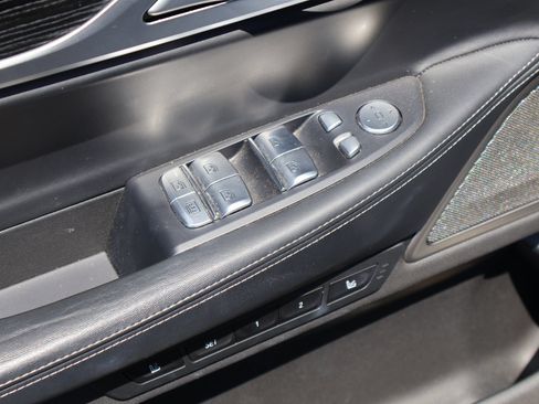 Used 2022 BMW 750i xDrive w/ Autobahn Package AWD/4WD image 12