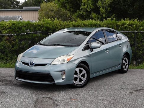 Used 2013 Toyota Prius Three FWD image 2