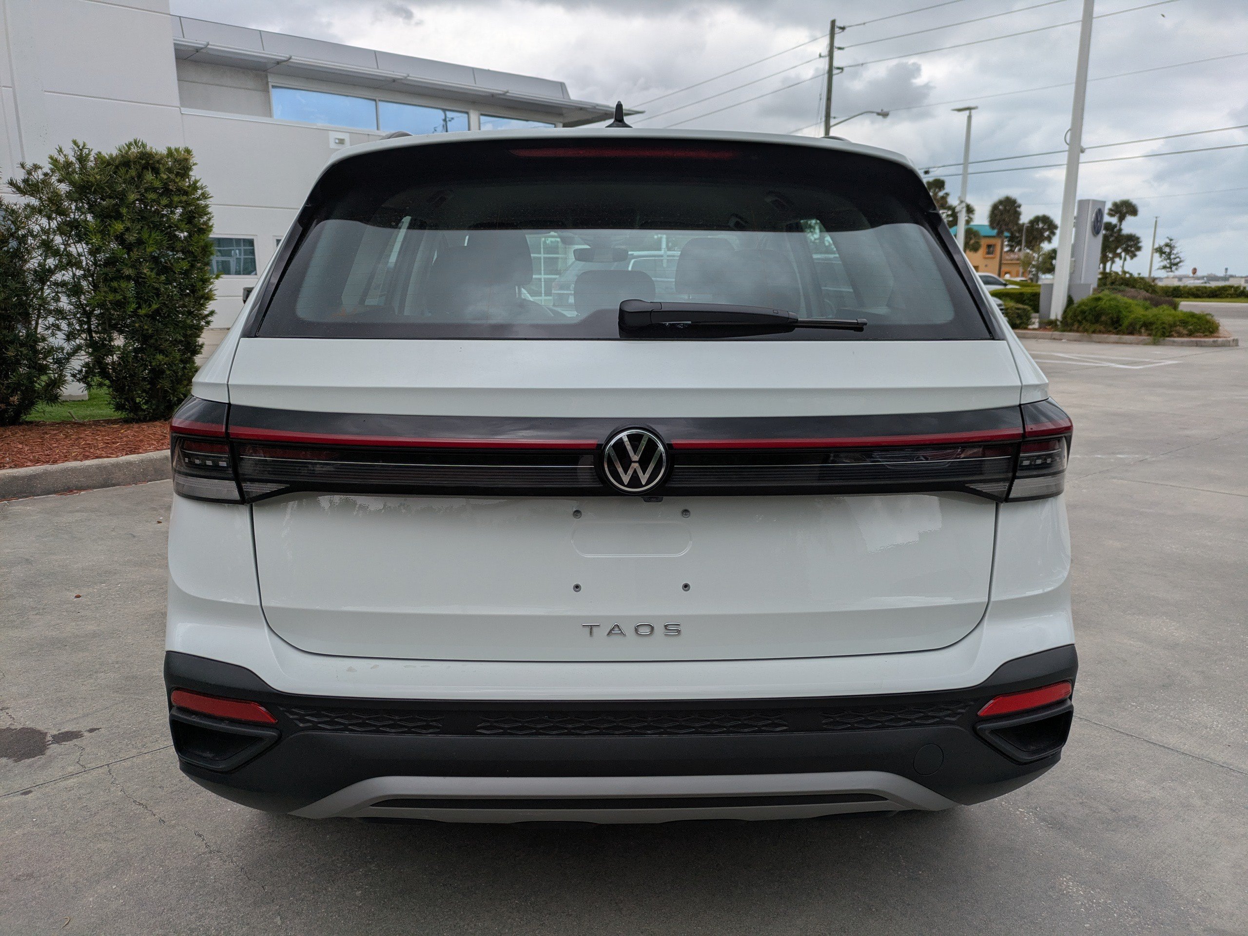 New 2026 Volkswagen Taos S FWD image 5