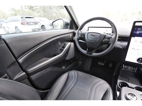 Used 2023 Ford Mustang Mach-E Premium image 11
