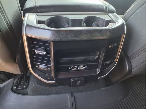 Used 2019 RAM 1500 Big Horn AWD/4WD image 12