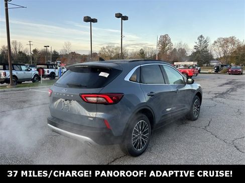 New 2026 Ford Escape SE image 29