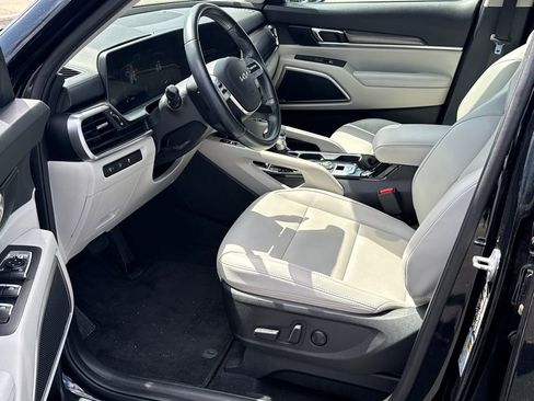 Used 2024 Kia Telluride S w/ S Sunroof Package FWD image 9