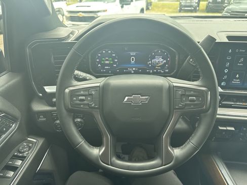 Used 2024 Chevrolet Silverado 2500 High Country w/ High Country Premium Package AWD/4WD image 17