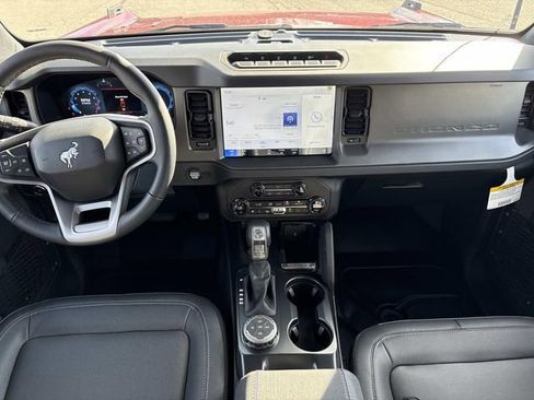 New 2025 Ford Bronco Badlands image 16