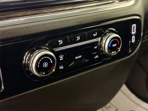 Used 2024 GMC Sierra 2500 SLE image 15