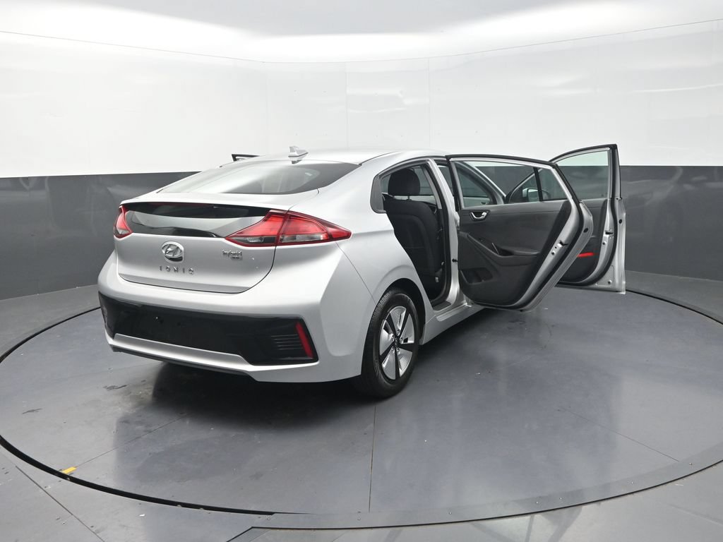 Used 2018 Hyundai Ioniq Blue FWD image 34
