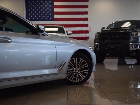 Used 2018 BMW 530i xDrive AWD/4WD image 30