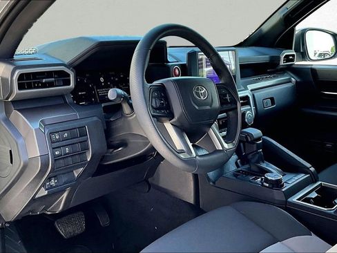 Certified 2025 Toyota Tacoma TRD Off-Road image 15