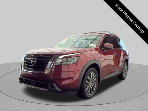 Used 2024 Nissan Pathfinder SL w/ SL Premium Package AWD/4WD image 1