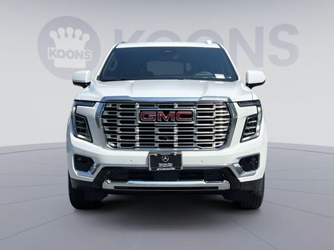 Used 2025 GMC Yukon XL Denali AWD/4WD image 4