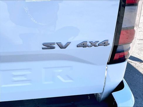 Used 2024 Nissan Frontier SV w/ Technology Package image 29