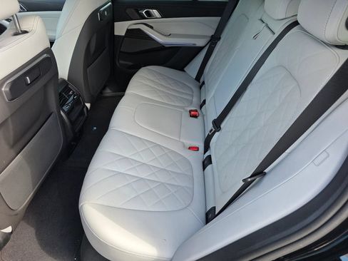 Certified 2025 BMW X5 xDrive40i w/ Premium Package AWD/4WD image 11