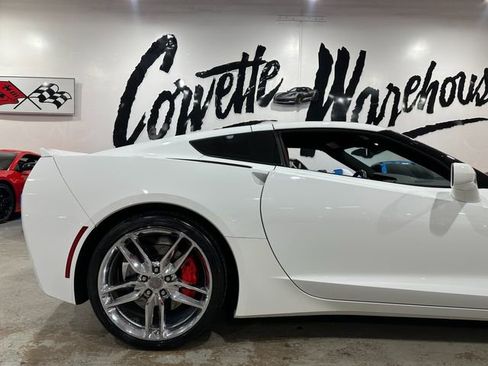 Used 2016 Chevrolet Corvette Stingray Coupe w/ 2LT Preferred Equipment Group image 4