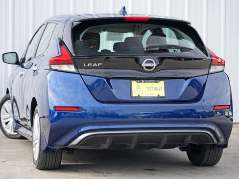 Used 2025 Nissan Leaf S image 5